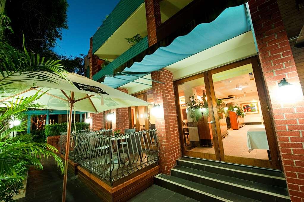 Ramada By Wyndham Brisbane Windsor Hotel Restoran gambar