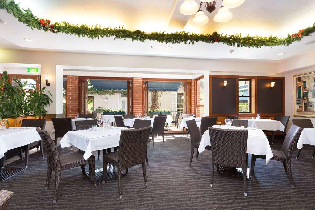 Ramada By Wyndham Brisbane Windsor Hotel Restoran gambar
